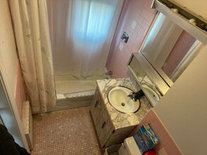 229 River St, Unit 1 in Newton, MA - Building Photo - Building Photo