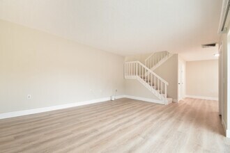 2309 23rd Ln in Palm Beach Gardens, FL - Building Photo - Building Photo