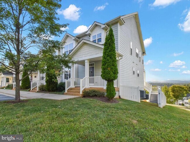property at 2486 Winthrop Dr
