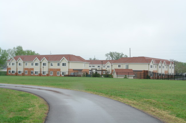 Sheridian Village in Wichita, KS - Building Photo - Building Photo