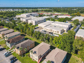 714 Michigan Ct-Unit -2 in St. Cloud, FL - Foto de edificio - Building Photo