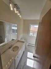 67 Cohoes Rd, Unit One Bedroom in Watervliet, NY - Building Photo - Building Photo