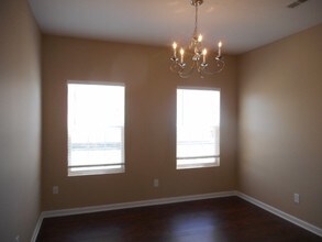 5 Silverbrook Ct in McLeansville, NC - Foto de edificio - Building Photo