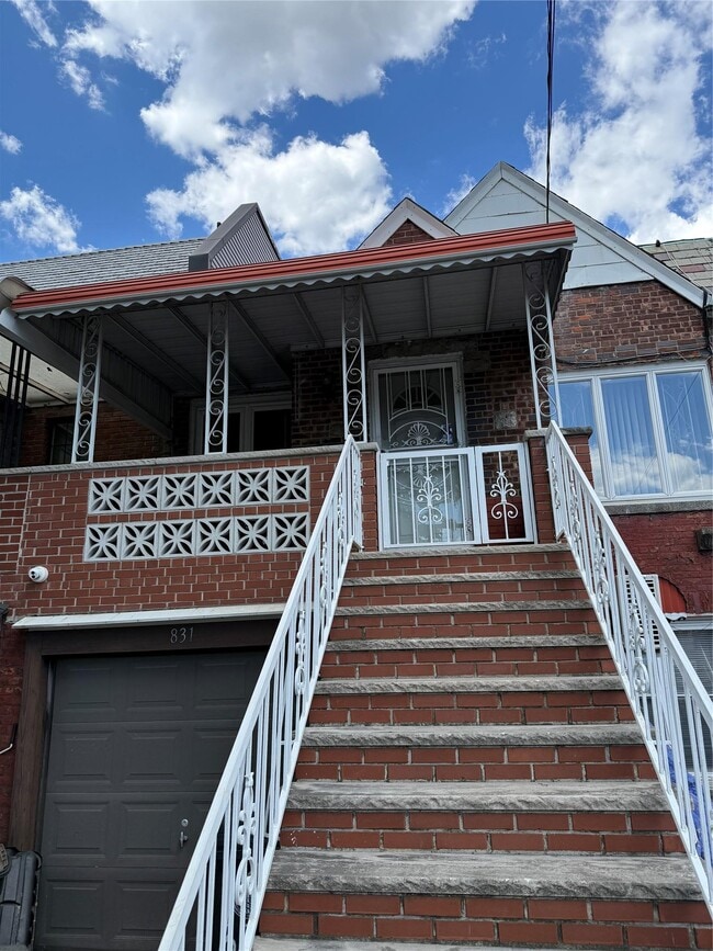 831 Avenue Z in Brooklyn, NY - Building Photo - Building Photo