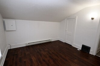 1601 S Main St in Goshen, IN - Building Photo - Building Photo