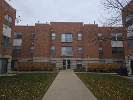 3255 Kirchoff Rd in Rolling Meadows, IL - Building Photo