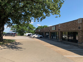 620 Fall Creek Hwy in Granbury, TX - Building Photo - Building Photo