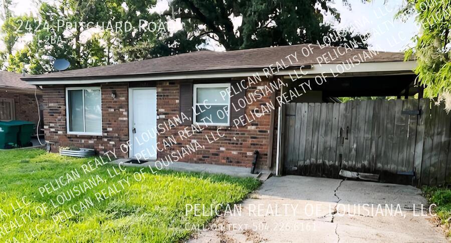 2424 Pritchard Rd in Marrero, LA - Building Photo