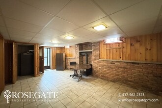 4301 Lee Dr in Mississauga, ON - Building Photo - Building Photo