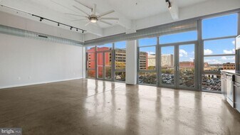 444 N 4th St in Philadelphia, PA - Building Photo