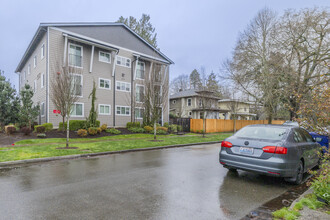 Yakima Apartments in Tacoma, WA - Building Photo - Building Photo