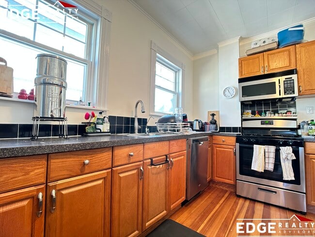 12 Hopedale St, Unit 1