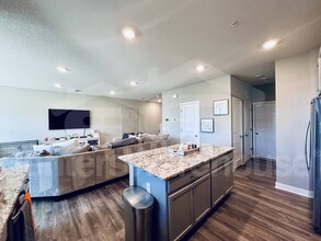 8807 Granite Cir in Woodbury, MN - Building Photo - Building Photo