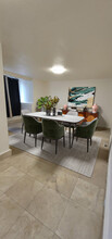 2337 21st Ave, Unit A in Oakland, CA - Foto de edificio - Building Photo