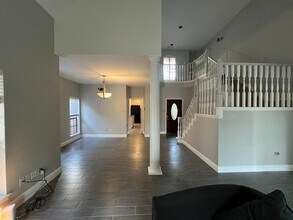 6990 Oakwood Park in Houston, TX - Building Photo - Building Photo