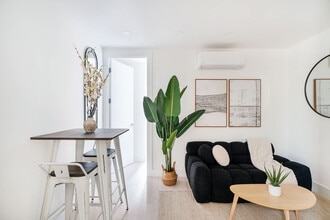 515 W 48th St, Unit FL3-ID1045421P in New York, NY - Building Photo - Building Photo