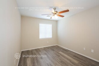 8105 Starling View Ct in Las Vegas, NV - Building Photo - Building Photo