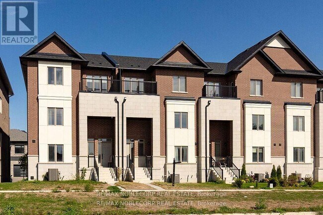 34 Alan Williams Trl in Uxbridge, ON - Building Photo - Building Photo