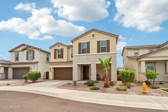 4869 E Muriel Dr in Scottsdale, AZ - Foto de edificio - Building Photo