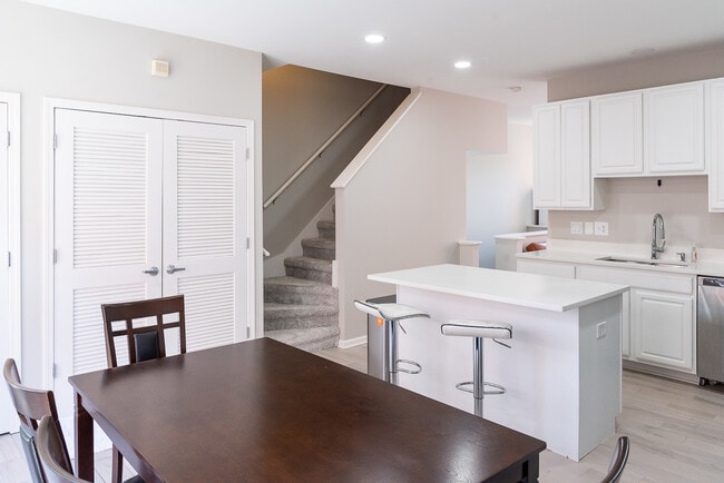 property at 706 W Evergreen Ave