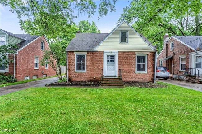 property at 401 E 257th St
