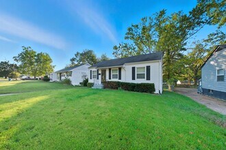 224 Cameron Rd in St. Louis, MO - Building Photo - Building Photo