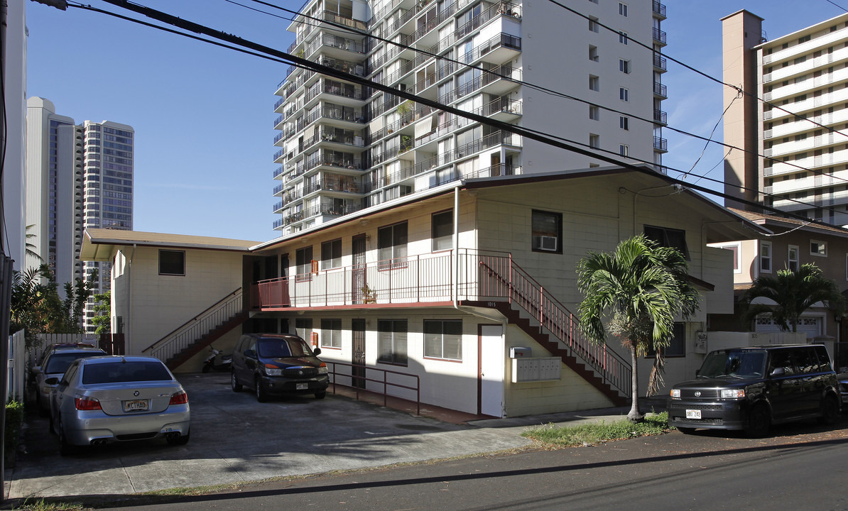 1015 Green St in Honolulu, HI - Building Photo