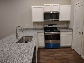 2121 N Jayton Ave in Lubbock, TX - Building Photo - Building Photo