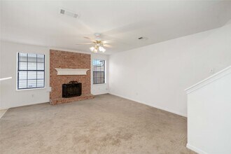 13834 Trumpetvine St in Houston, TX - Building Photo - Building Photo