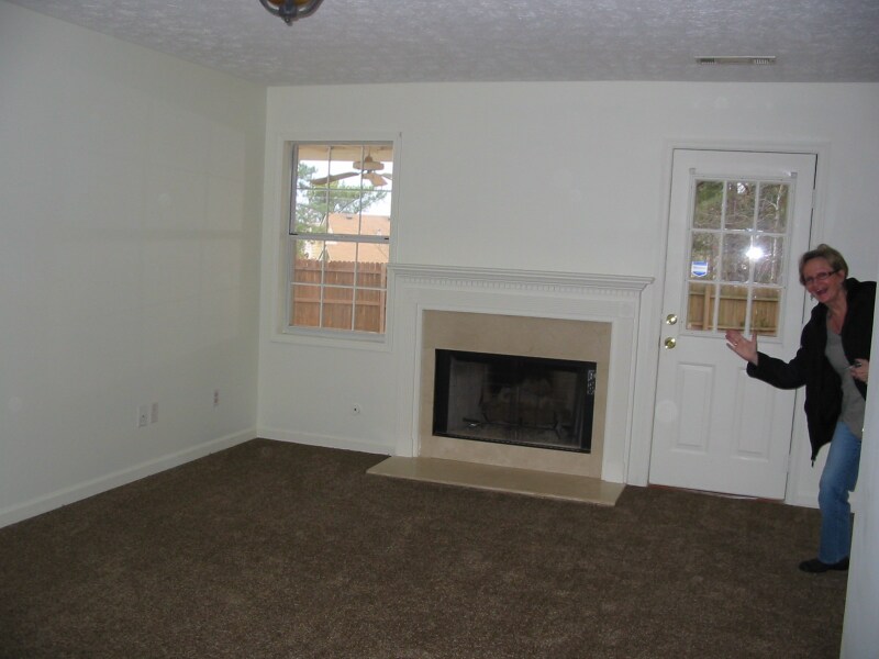 1205 Sunday Ln in Jonesboro, GA - Foto de edificio