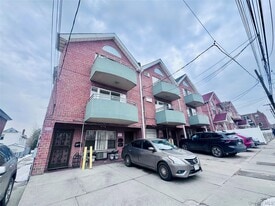 130-23 58th Rd in Queens, NY - Building Photo