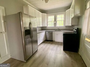 44 W Howell St in Hartwell, GA - Building Photo - Building Photo