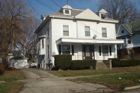 1054 W 9th St in Lorain, OH - Building Photo