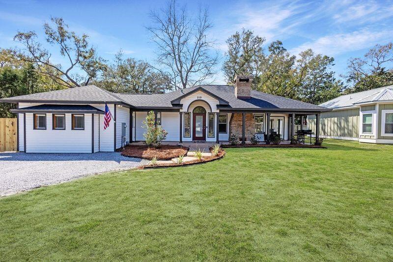 219 Satsuma Rd in Niceville, FL - Building Photo