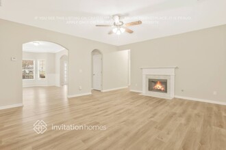 8050 Everwood Dr in Douglasville, GA - Building Photo - Building Photo