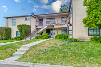 7766-7700 University Ave in La Mesa, CA - Building Photo - Building Photo