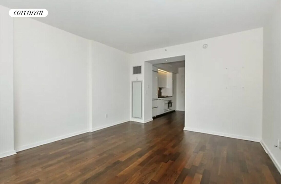 340 E 23rd St in New York, NY - Building Photo