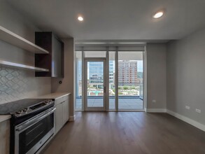 1199 N Clark St in Chicago, IL - Building Photo - Building Photo