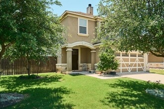 144 Holstein St in Hutto, TX - Building Photo - Building Photo