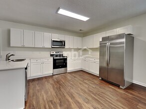 125 Ducane St in Summerville, SC - Foto de edificio - Building Photo