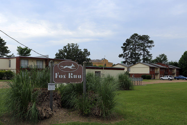 Fox Run in Pearl, MS - Building Photo - Building Photo