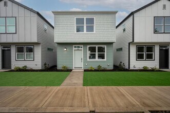 2766 Crater Ln in Newberg, OR - Building Photo - Building Photo