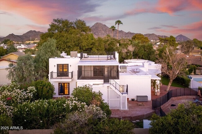 1025 E Morten Ave in Phoenix, AZ - Building Photo - Building Photo