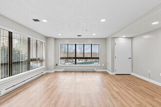 200 Burkhall St, Unit 108 in Weymouth, MA - Building Photo - Building Photo