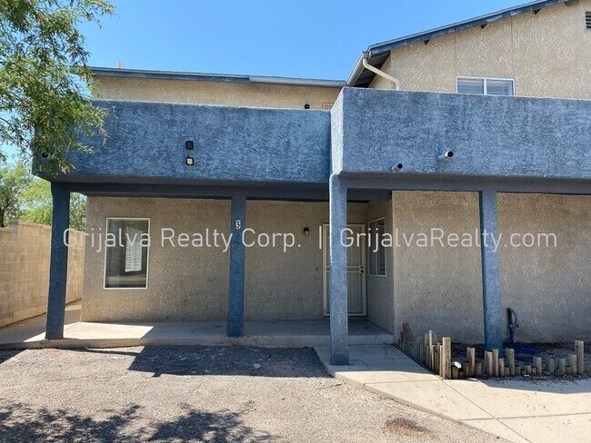 property at 1010 E Elm St