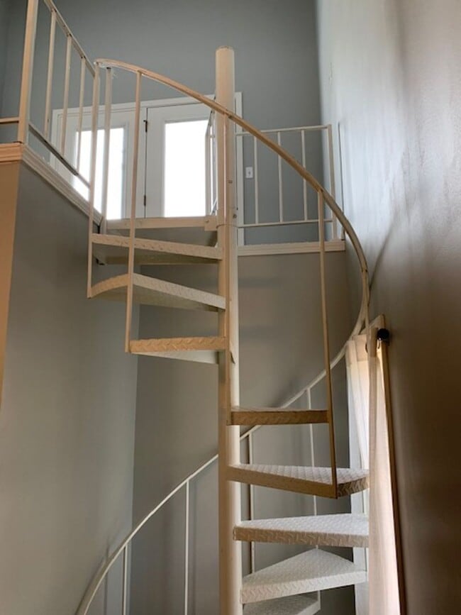 property at 237 Devonshire Dr
