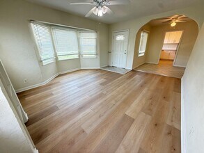 4989 Trojan Ave in San Diego, CA - Building Photo - Building Photo