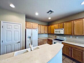 41018 N Prestancia Way in Anthem, AZ - Building Photo - Building Photo