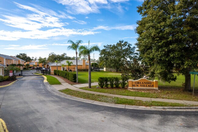 Orlando Sun Village in Kissimmee, FL - Foto de edificio - Building Photo