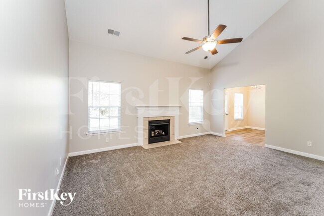 2415 Damascus Dr in Monroe, NC - Foto de edificio - Building Photo